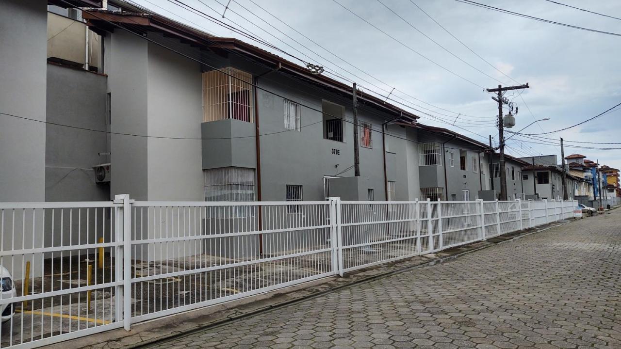 Apartamento Ubatuba - Praia Grande - 250M Da Praia Dış mekan fotoğraf